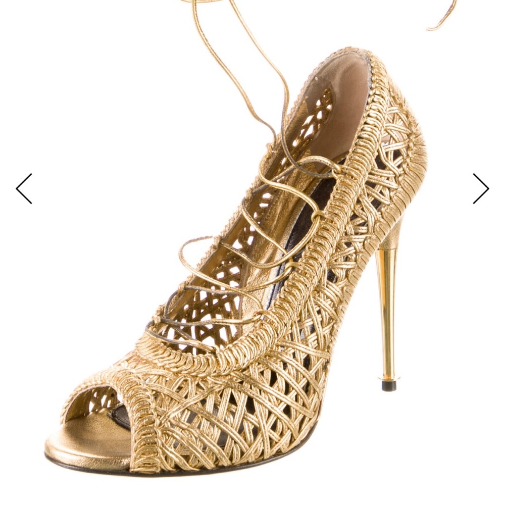 Tom Ford Leather Sandals
	•	Gold
	•	Stiletto Heels
	•	Wrap-Around Straps